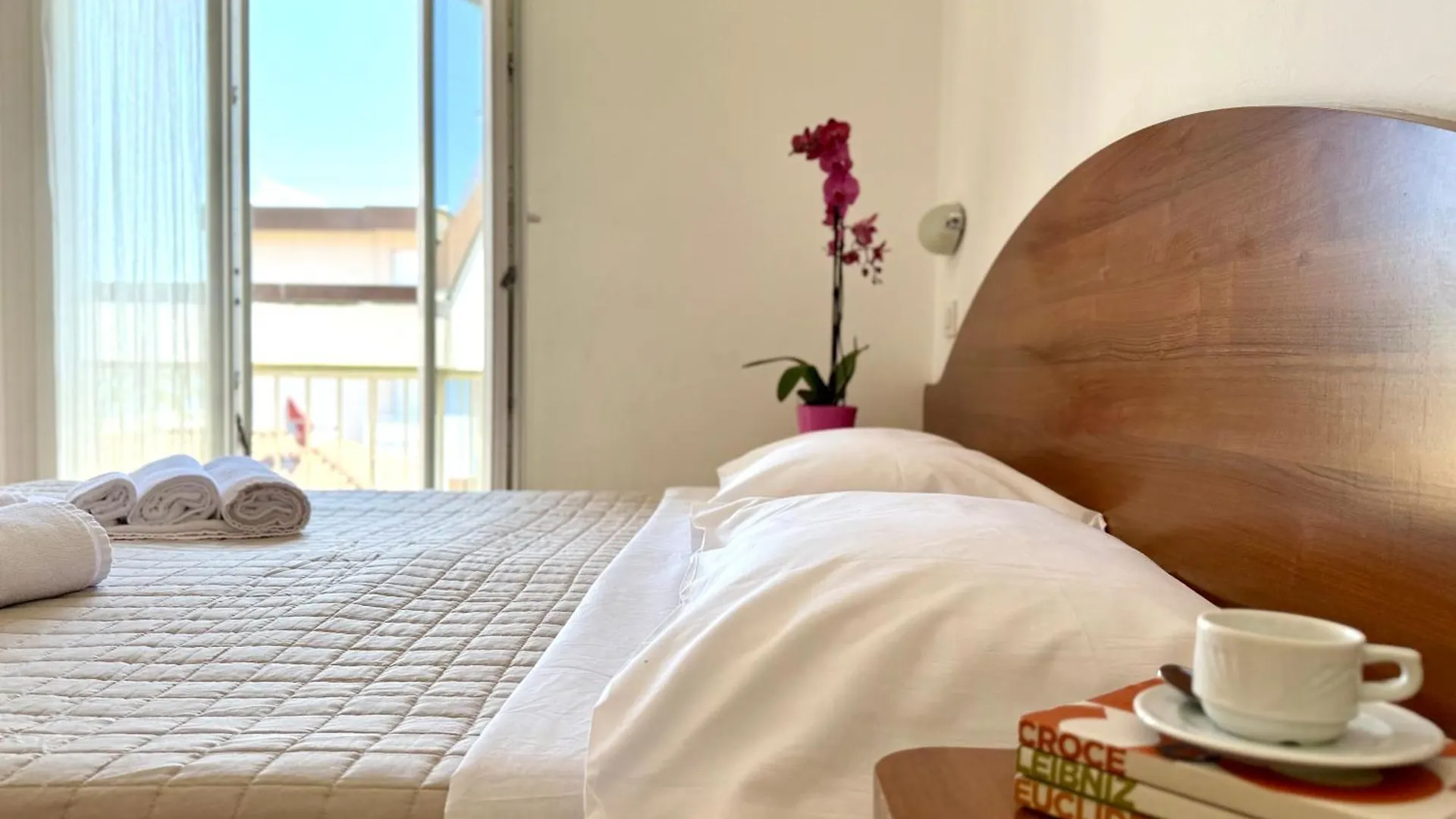 Residence Algarve Ρίμινι 2*,  Ιταλία